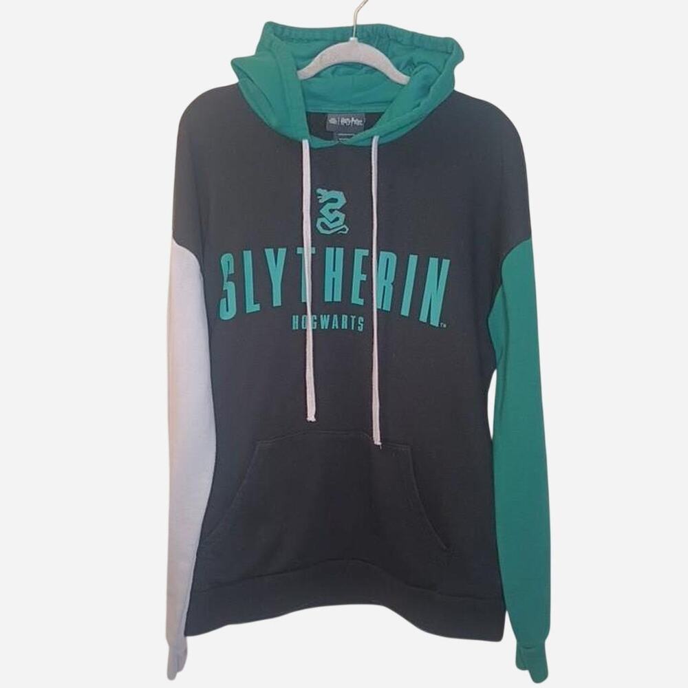Harry Potter Slytherin Hogwarts Hoodie in size Medium
